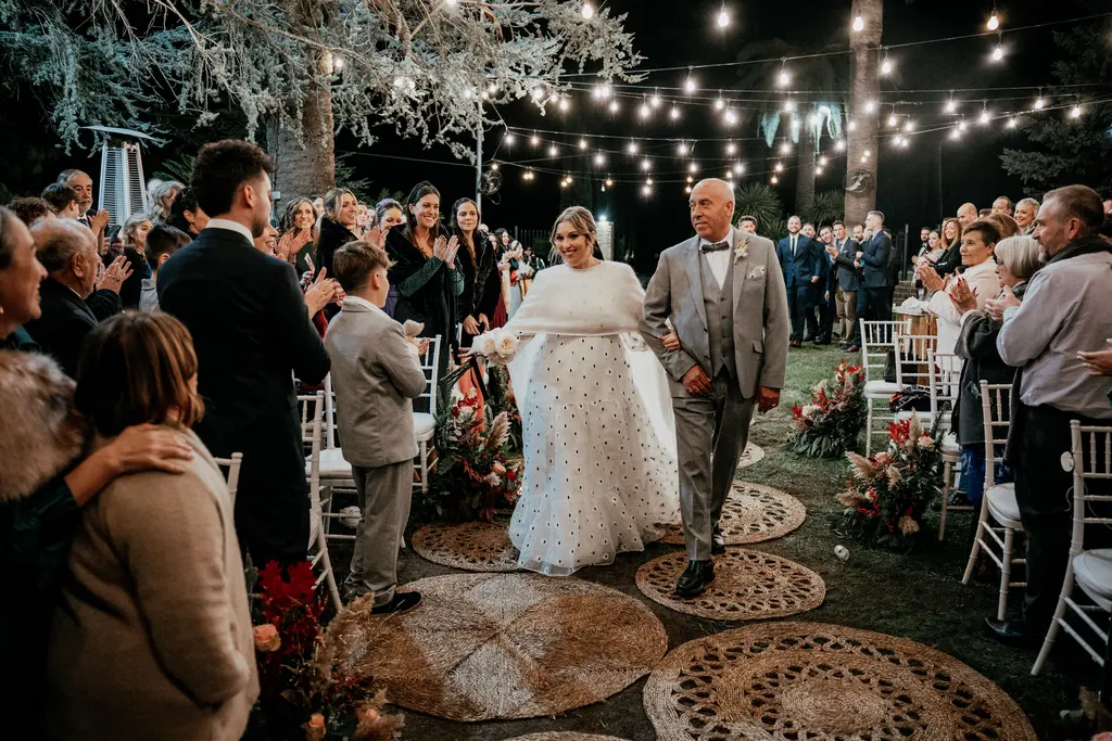 reportaje boda Itziar Carlos Ca pareja Salida Entrada nupcial portada