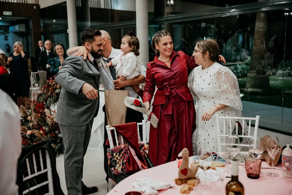 reportaje boda Itziar Carlos Ca pareja banquete