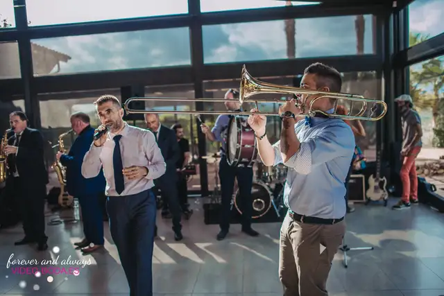 Familia y últimos momentos de la boda de Ana y Meneu