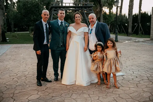 Boda de Laura y Dani en Algemesí, Valencia grupales