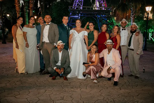 Boda de Laura y Dani en Algemesí, Valencia grupales