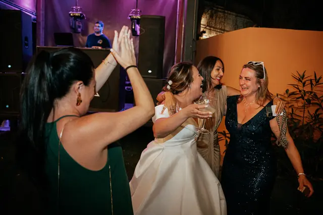 Boda de Laura y Dani en Algemesí, Valencia fiesta