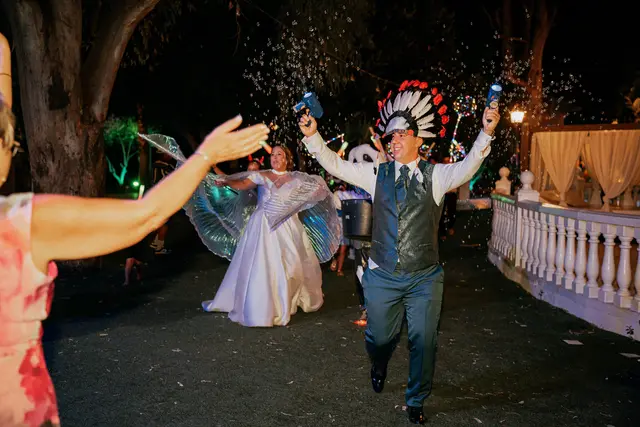 Boda de Laura y Dani en Algemesí, Valencia hora loca