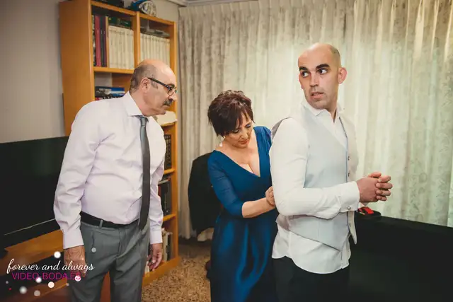 Maca y Edu durante su reportaje de boda