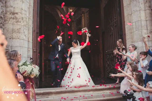 Maca y Edu durante su reportaje de boda