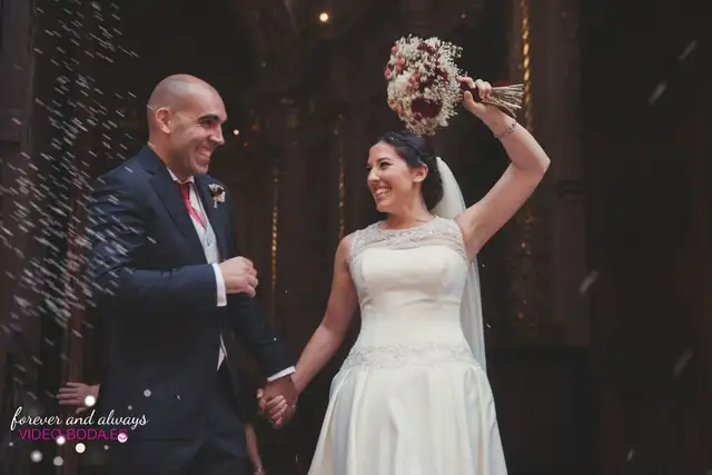 Maca y Edu durante su reportaje de boda