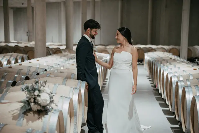 Reportaje boda Bodega Finca Calderon Requena sesion pareja