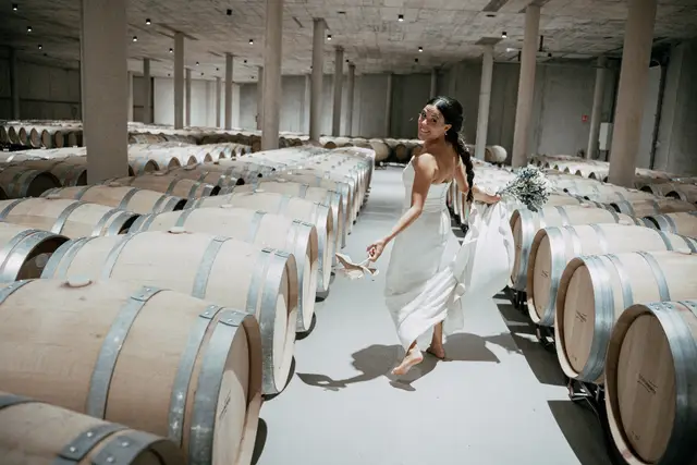 Reportaje boda Bodega Finca Calderon Requena sesion pareja