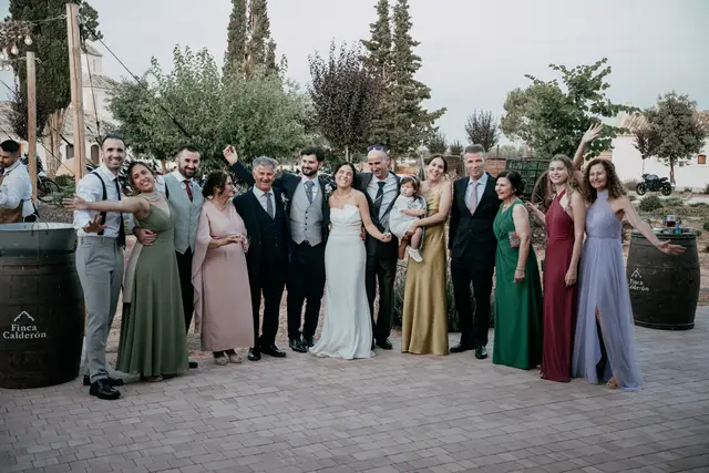 Reportaje boda Bodega Finca Calderon Requena grupales