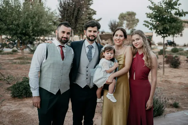 Reportaje boda Bodega Finca Calderon Requena grupales