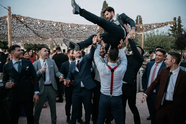 Reportaje boda Bodega Finca Calderon Requena coctel grupales