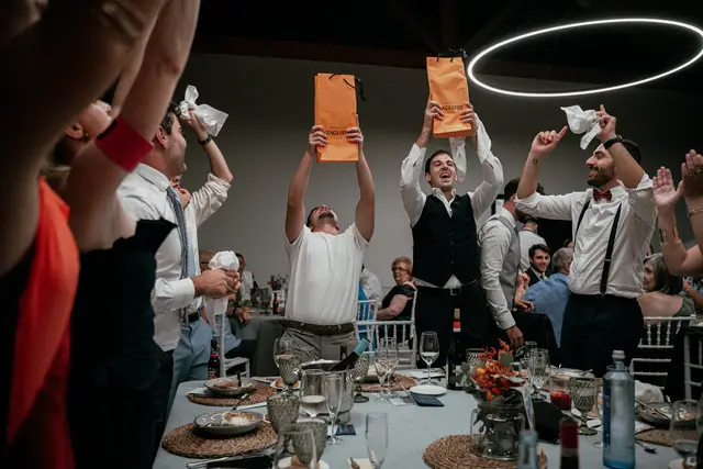 Reportaje boda Bodega Finca Calderon Requena banquete