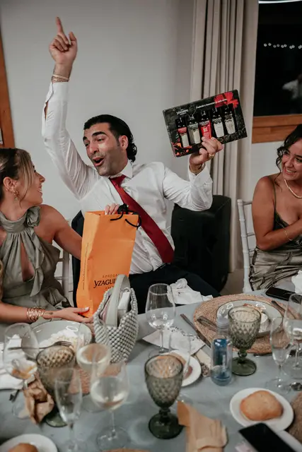 Reportaje boda Bodega Finca Calderon Requena banquete