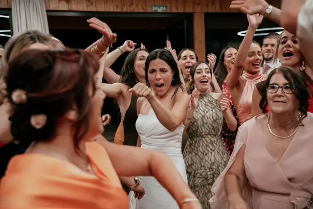 Reportaje boda Bodega Finca Calderon Requena banquete