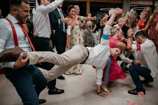 Reportaje boda Bodega Finca Calderon Requena banquete portada