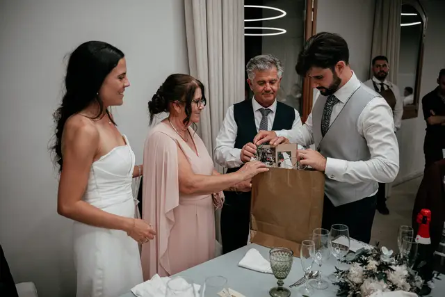 Reportaje boda Bodega Finca Calderon Requena banquete