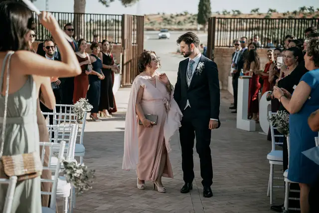 Reportaje boda Bodega Finca Calderon Requena Salida / Entrada