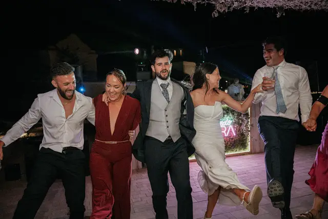 Reportaje boda Bodega Finca Calderon Requena fiesta