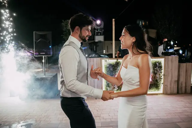 Reportaje boda Bodega Finca Calderon Requena baile nupcial