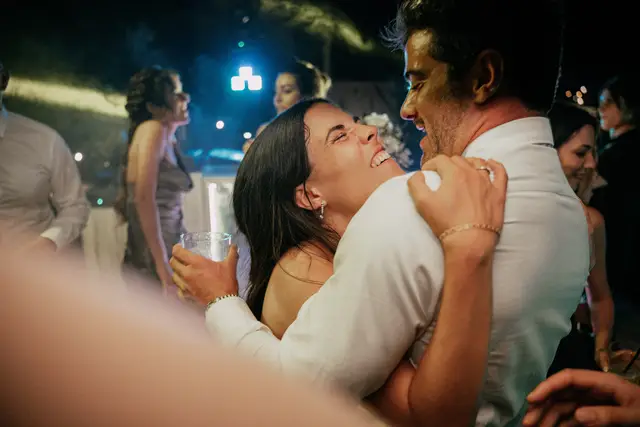 Reportaje boda Bodega Finca Calderon Requena fiesta