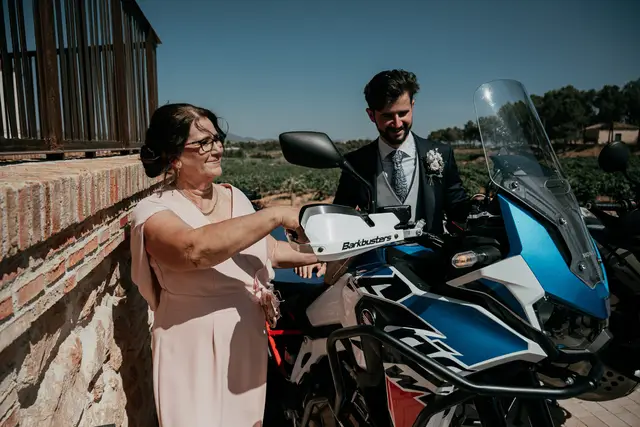 Reportaje boda Bodega Finca Calderon Requena preparativos