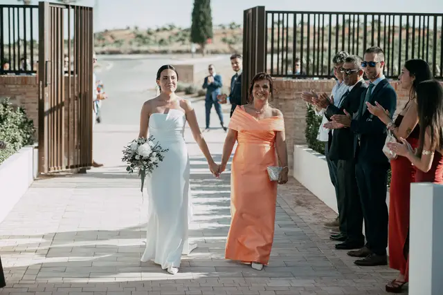 Reportaje boda Bodega Finca Calderon Requena Salida / Entrada