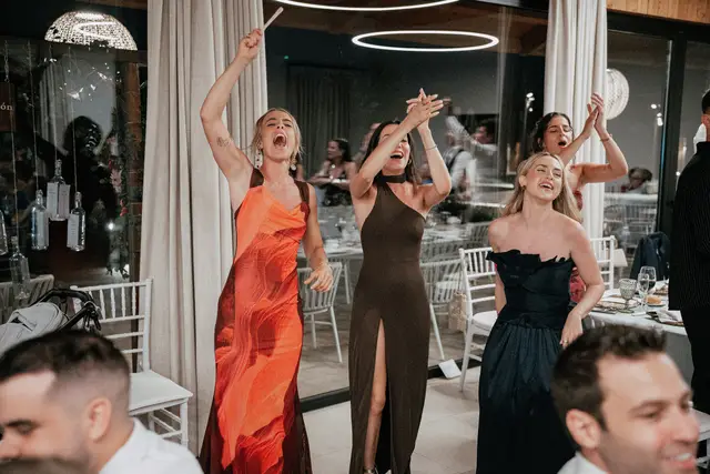 Reportaje boda Bodega Finca Calderon Requena banquete