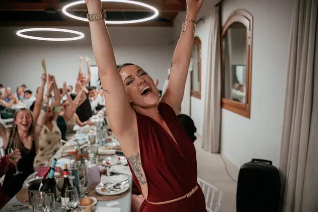 Reportaje boda Bodega Finca Calderon Requena banquete