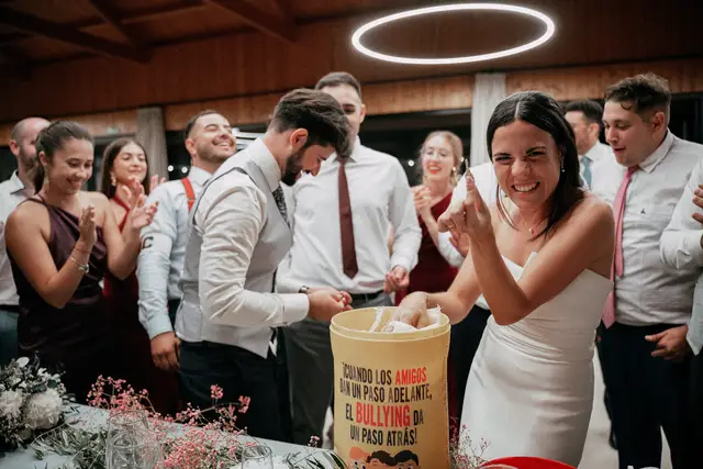 Reportaje boda Bodega Finca Calderon Requena banquete