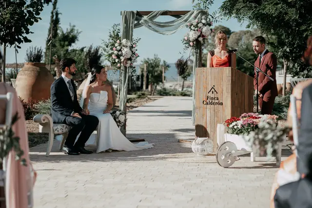 Reportaje boda Bodega Finca Calderon Requena ceremonia