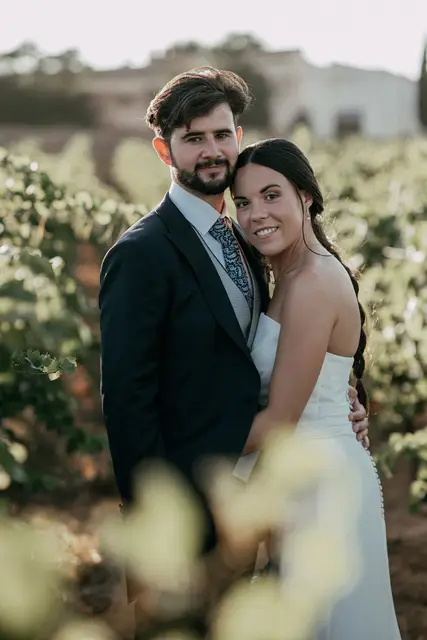 Reportaje boda Bodega Finca Calderon Requena sesion pareja