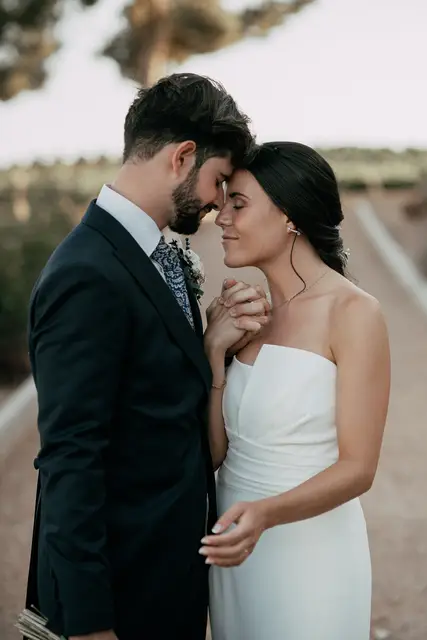 Reportaje boda Bodega Finca Calderon Requena sesion pareja