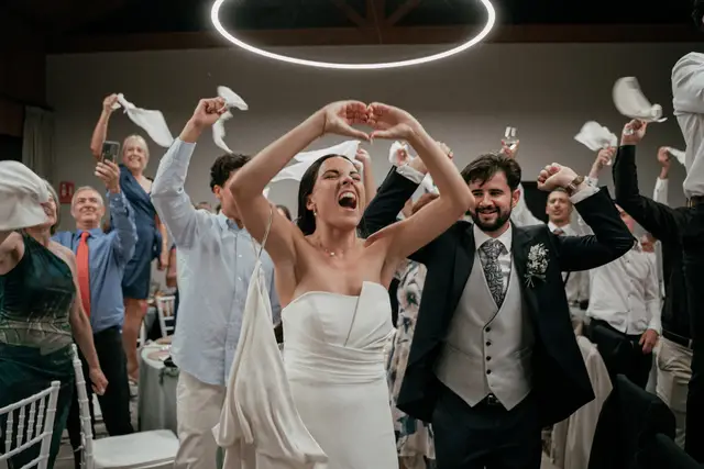 Reportaje boda Bodega Finca Calderon Requena banquete portada