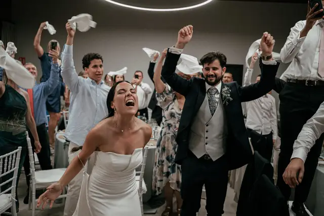 Reportaje boda Bodega Finca Calderon Requena banquete