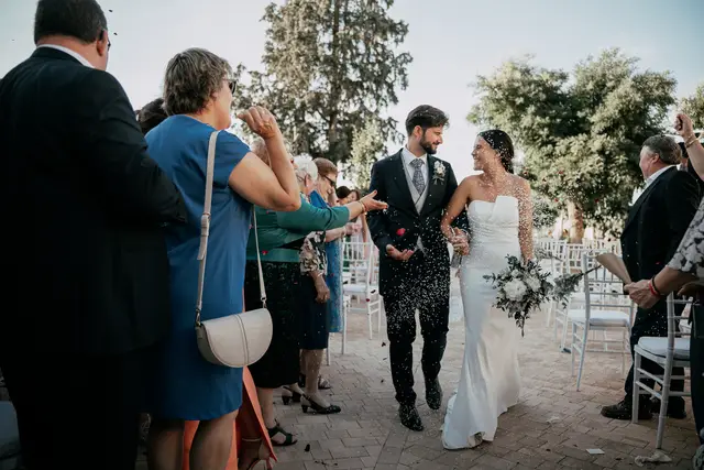 Reportaje boda Bodega Finca Calderon Requena Salida / Entrada