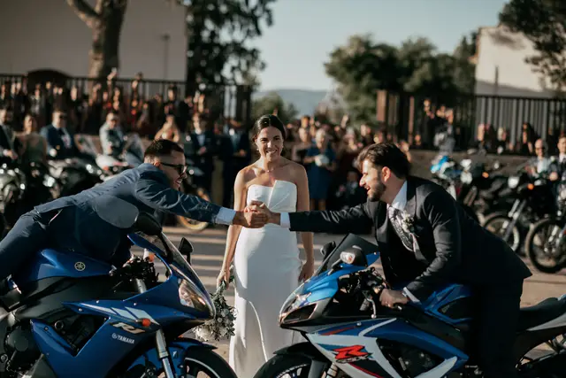 Reportaje boda Bodega Finca Calderon Requena Salida / Entrada portada