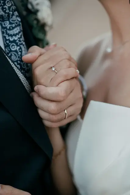 Reportaje boda Bodega Finca Calderon Requena sesion pareja