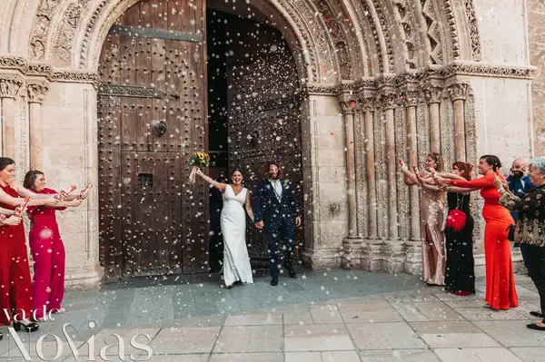 reportaje boda Huerta By Bonho Salida Entrada nupcial