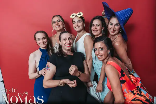 reportaje boda Huerta By Bonho photocall