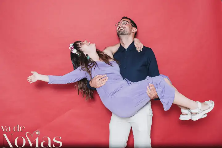 Reportaje de boda jardines la Cartuja Monica Hector Mayo 2023 photocall