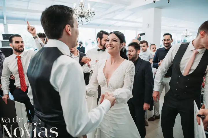 Reportaje de boda jardines la Cartuja Monica Hector Mayo 2023 banquete