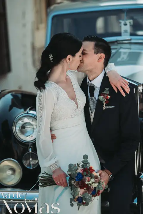 Reportaje de boda jardines la Cartuja Monica Hector Mayo 2023 sesion pareja