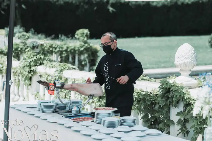 Reportaje de boda jardines la Cartuja Monica Hector Mayo 2023 coctel detalles