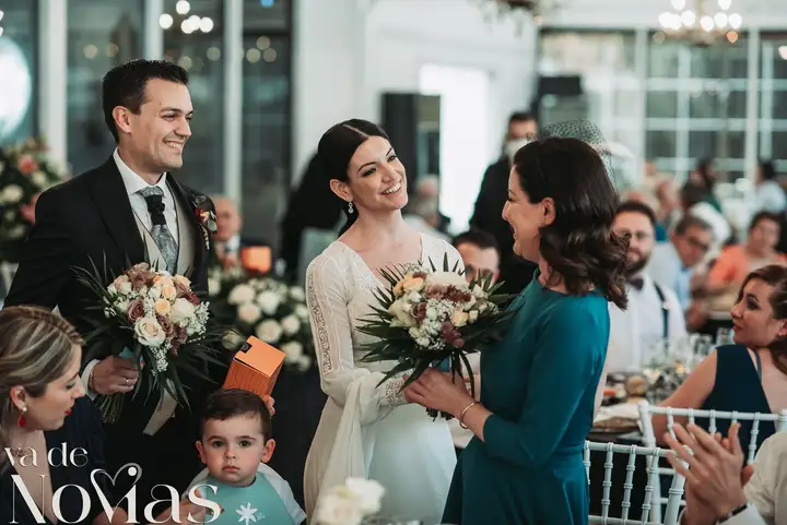 Reportaje de boda jardines la Cartuja Monica Hector Mayo 2023 banquete