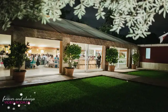 Entrada al banquete y celebración de Nuria y Luis