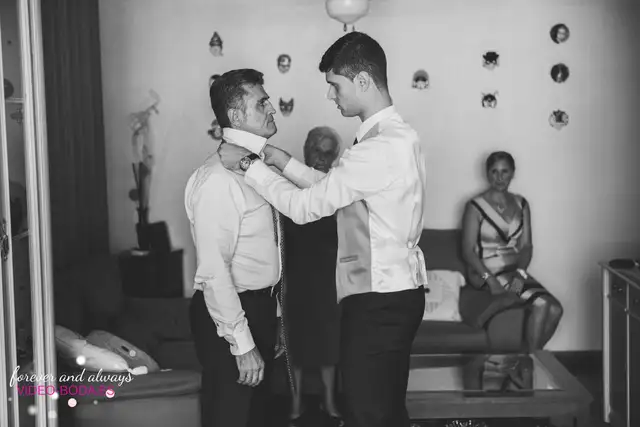 Preparativos de Nuria y Luis antes de su boda en Huerto Barral