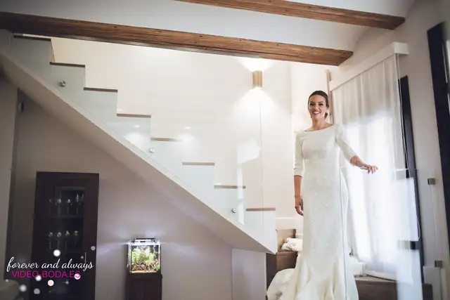 Nuria durante los preparativos de su boda