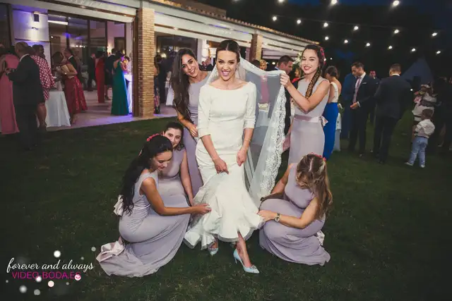 Cena y amigos en la boda de Nuria y Raúl