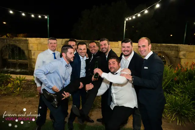 Cena y amigos en la boda de Nuria y Raúl
