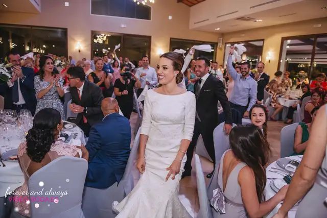 Cena y amigos en la boda de Nuria y Raúl